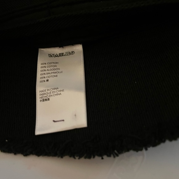 Urban Outfitters Mya Frayed Edge Bucket Hat NWOT - Picture 4 of 10